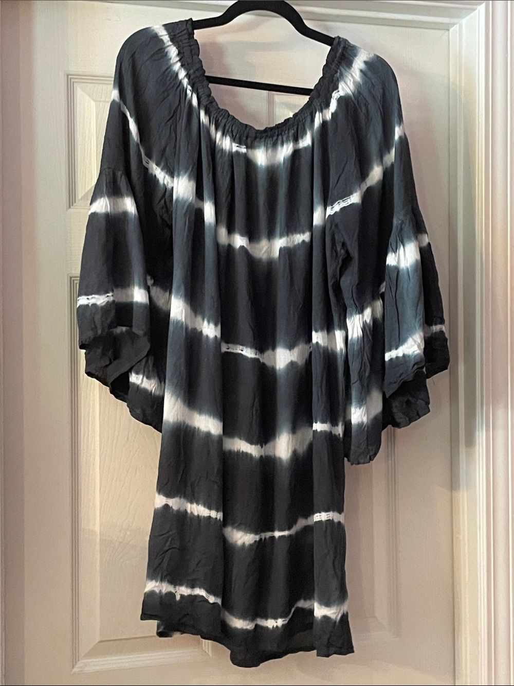 Black & White Tie-Dye Peasant Tunic - Relaxed Women’s Top